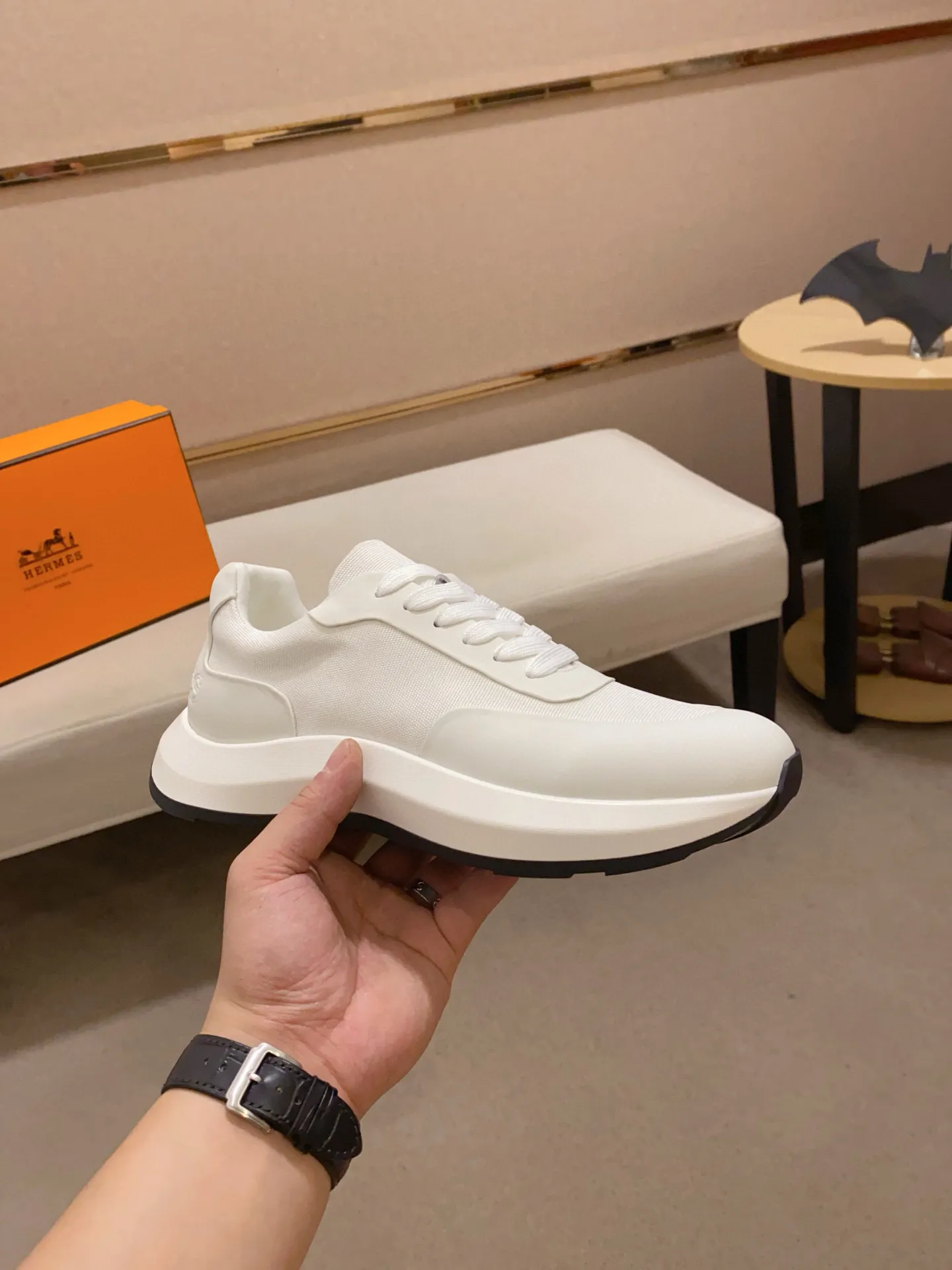 Men's clothing and shoes💰: 600💰《HERMES》【Classic Original Version】Hermès; Top 🔝 Purchasing Agency 🔍🔍Men's latest 🇺🇸 counters are on sale simultaneously, original imported from Italy ▲▲Silk cowhide with breathable fabric ▲▲ (high-end and expensive Qi·Grade) Exquisite workmanship (Italian 🇮🇹Imported water-dyed 🐂cowhide lining) Sole: Original sole provided by the original factory, ⚠️Exclusive double-layer activity·TPR·Rubber·Combined molded outsole; Super·comfortable·wear-resistant·non-slip·environmental protection The real thing is more beautiful if you take the real thing (high quality, follow the order), you can enter and exit the counter at will * Number of yards: 38·39·40·41·42·43·44# (can be customized 45.)